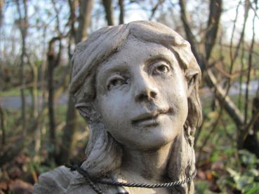 Fee MELINDA | Fiona Scott © | Pheeberts Statuary